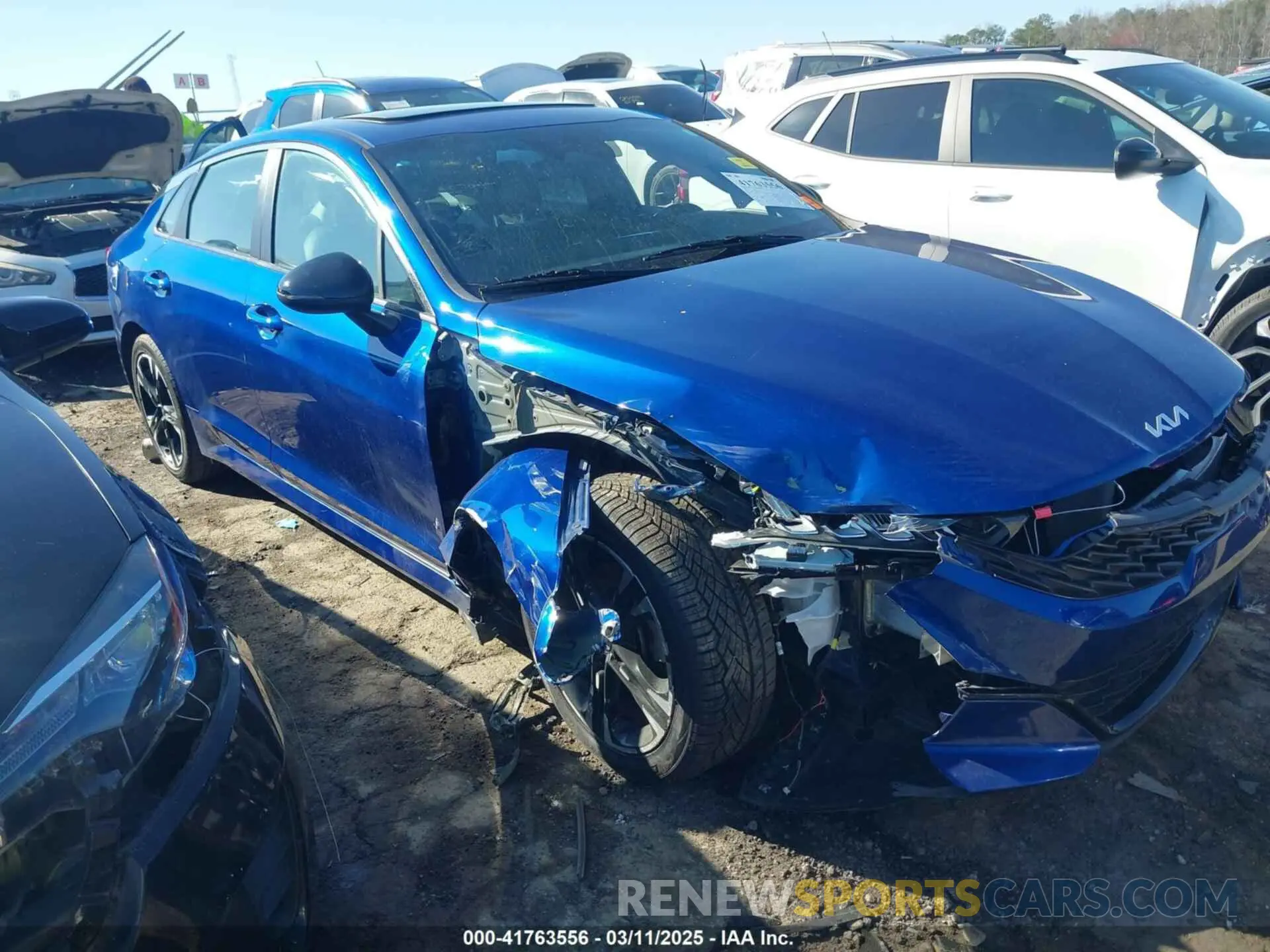 1 Photograph of a damaged car 5XXG64J21NG154663 KIA K5 2022
