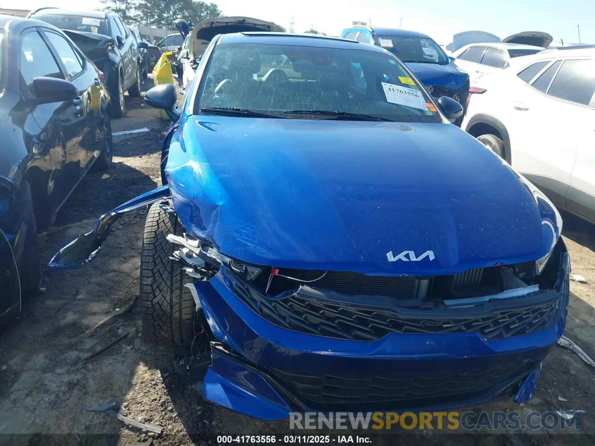 12 Photograph of a damaged car 5XXG64J21NG154663 KIA K5 2022