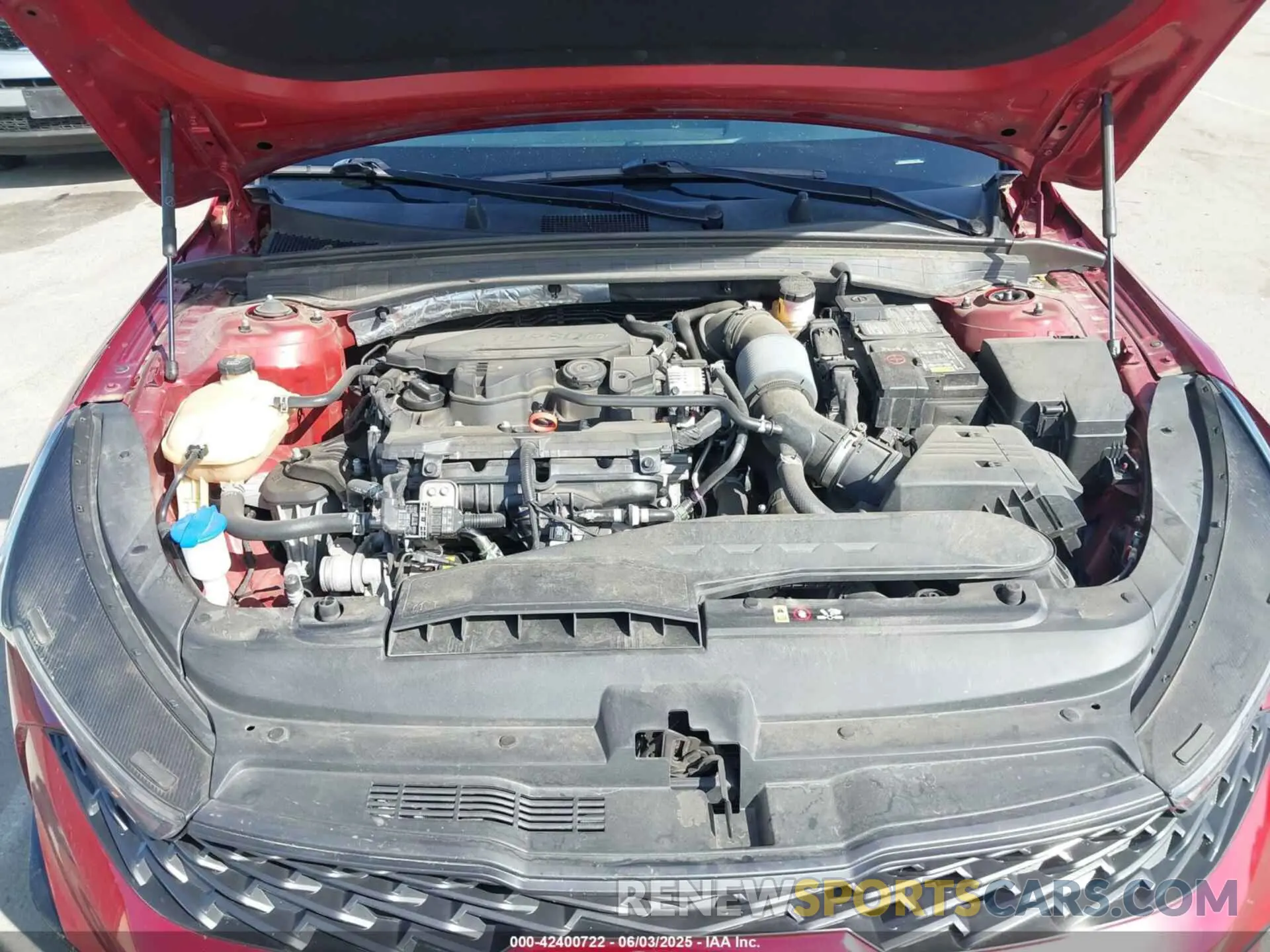 10 Photograph of a damaged car 5XXG64J22NG101583 KIA K5 2022
