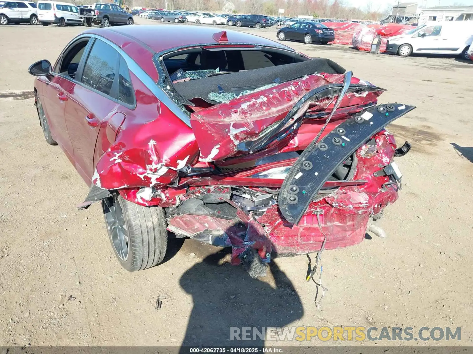 18 Photograph of a damaged car 5XXG64J22NG150511 KIA K5 2022