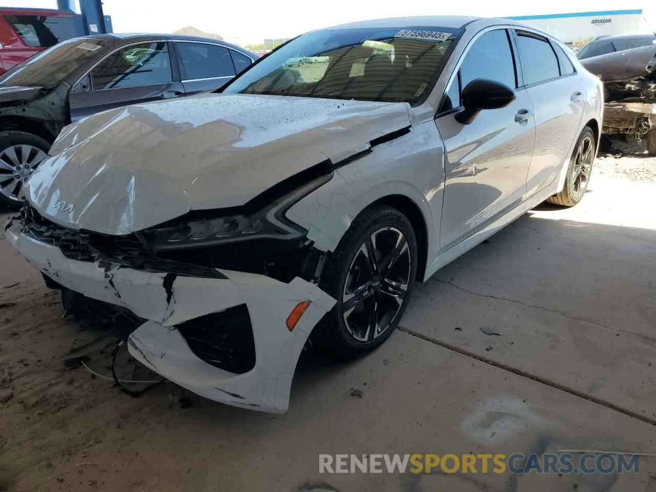 1 Photograph of a damaged car 5XXG64J23NG099178 KIA K5 2022