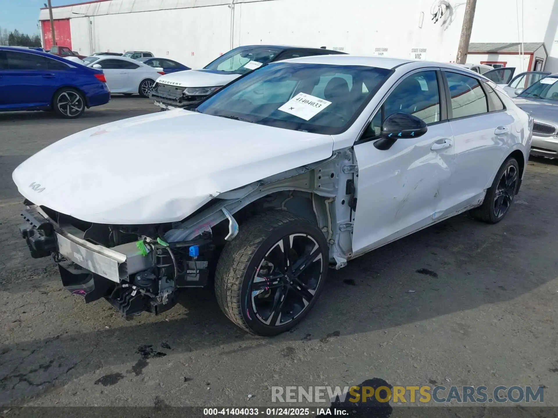2 Photograph of a damaged car 5XXG64J23NG113032 KIA K5 2022