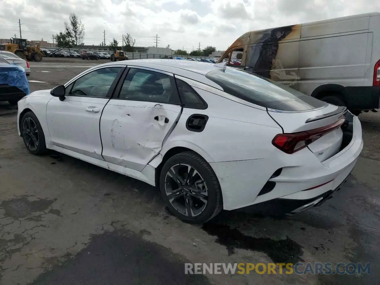 2 Photograph of a damaged car 5XXG64J23NG124306 KIA K5 2022