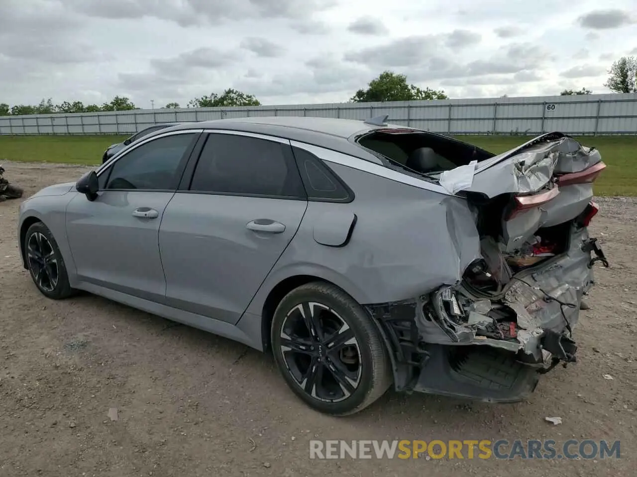 2 Photograph of a damaged car 5XXG64J23NG155555 KIA K5 2022