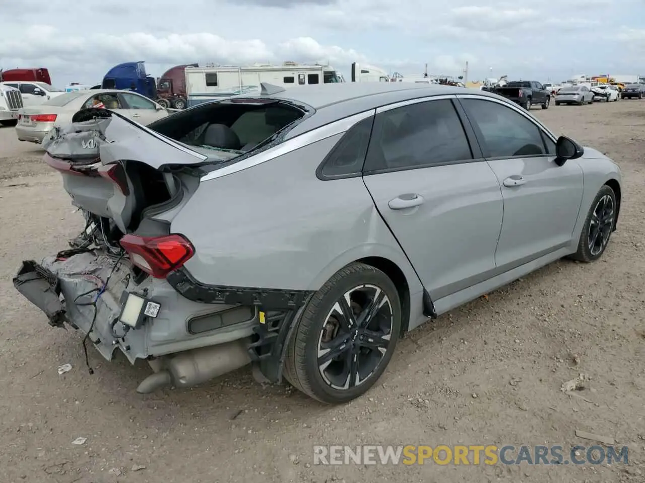 3 Photograph of a damaged car 5XXG64J23NG155555 KIA K5 2022