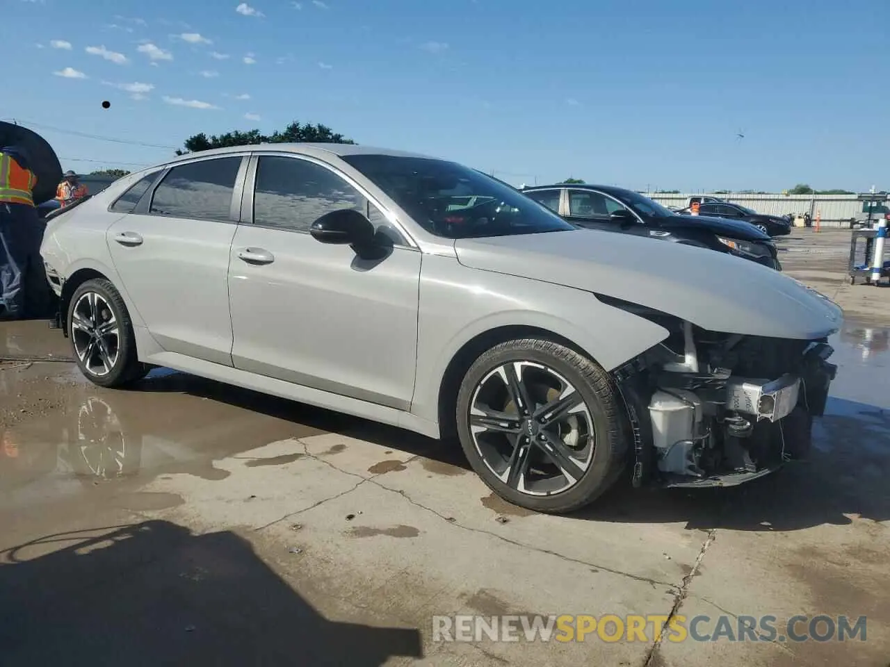 4 Photograph of a damaged car 5XXG64J23NG164126 KIA K5 2022