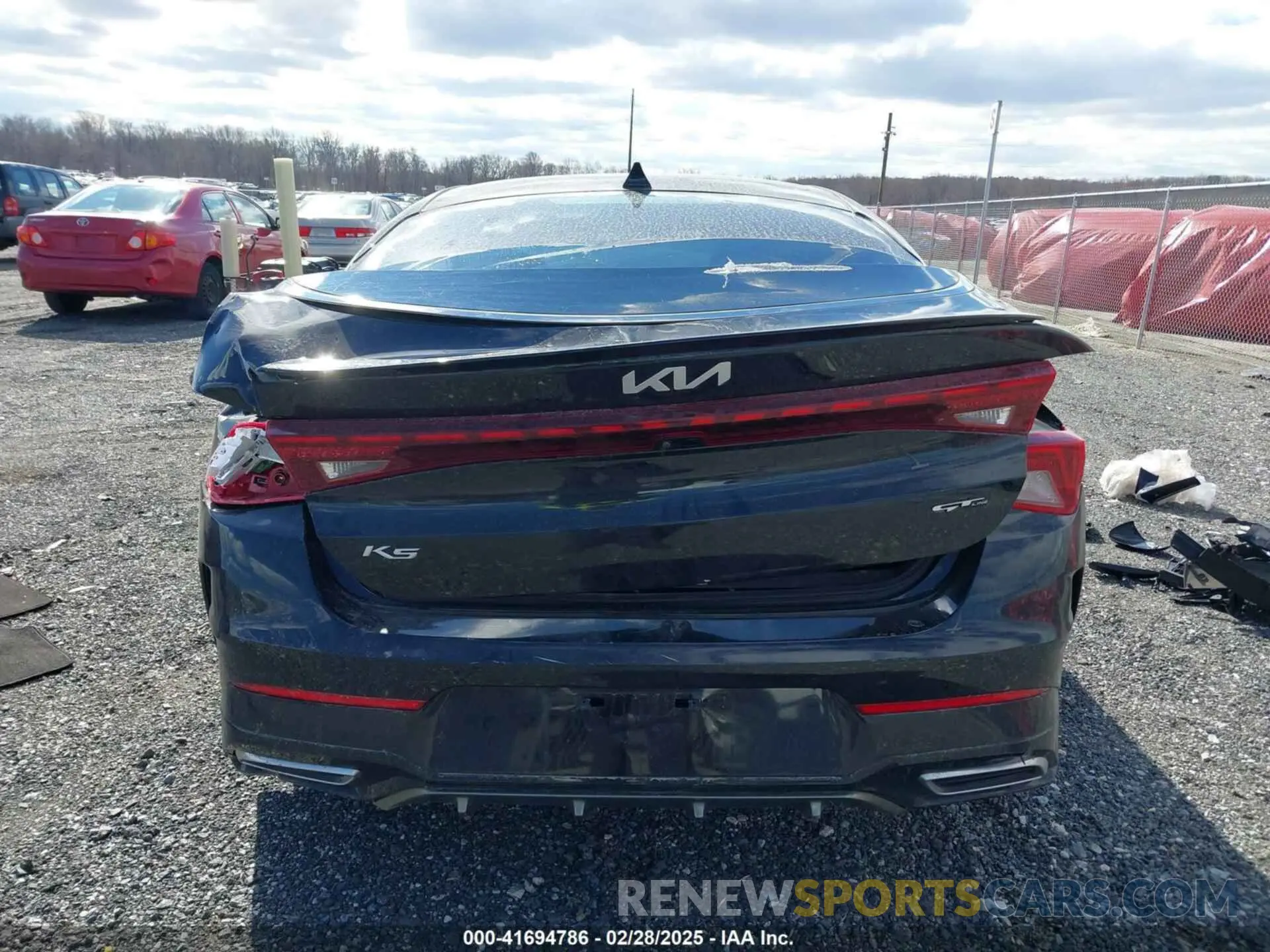 16 Photograph of a damaged car 5XXG64J24NG129630 KIA K5 2022