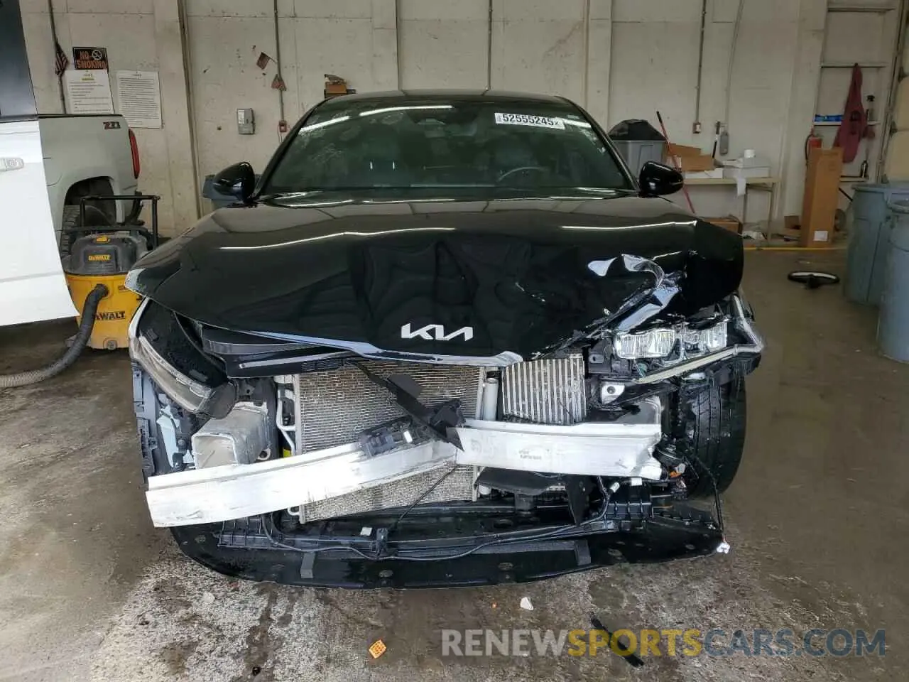 5 Photograph of a damaged car 5XXG64J24NG164457 KIA K5 2022