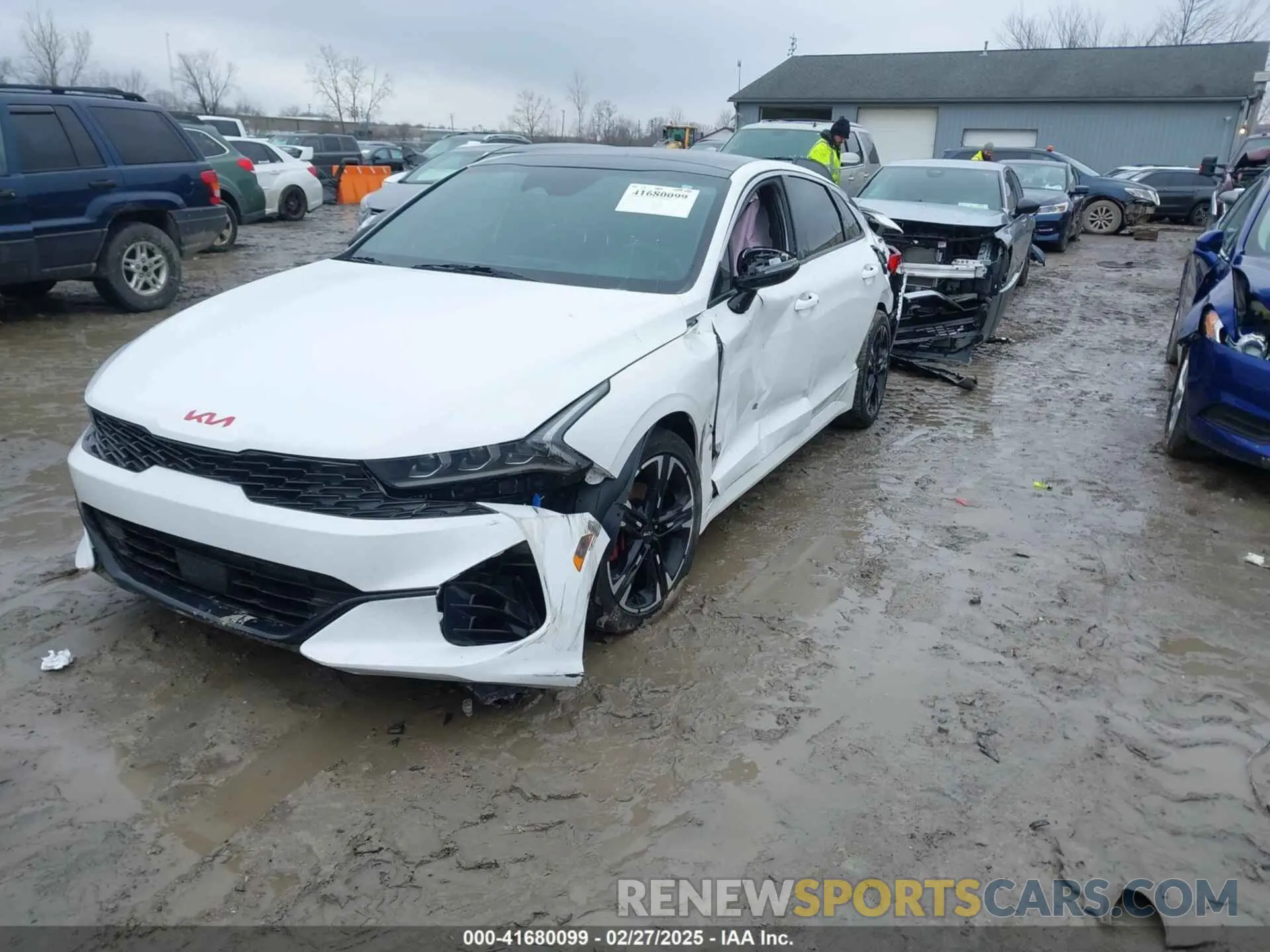 2 Photograph of a damaged car 5XXG64J25NG117082 KIA K5 2022