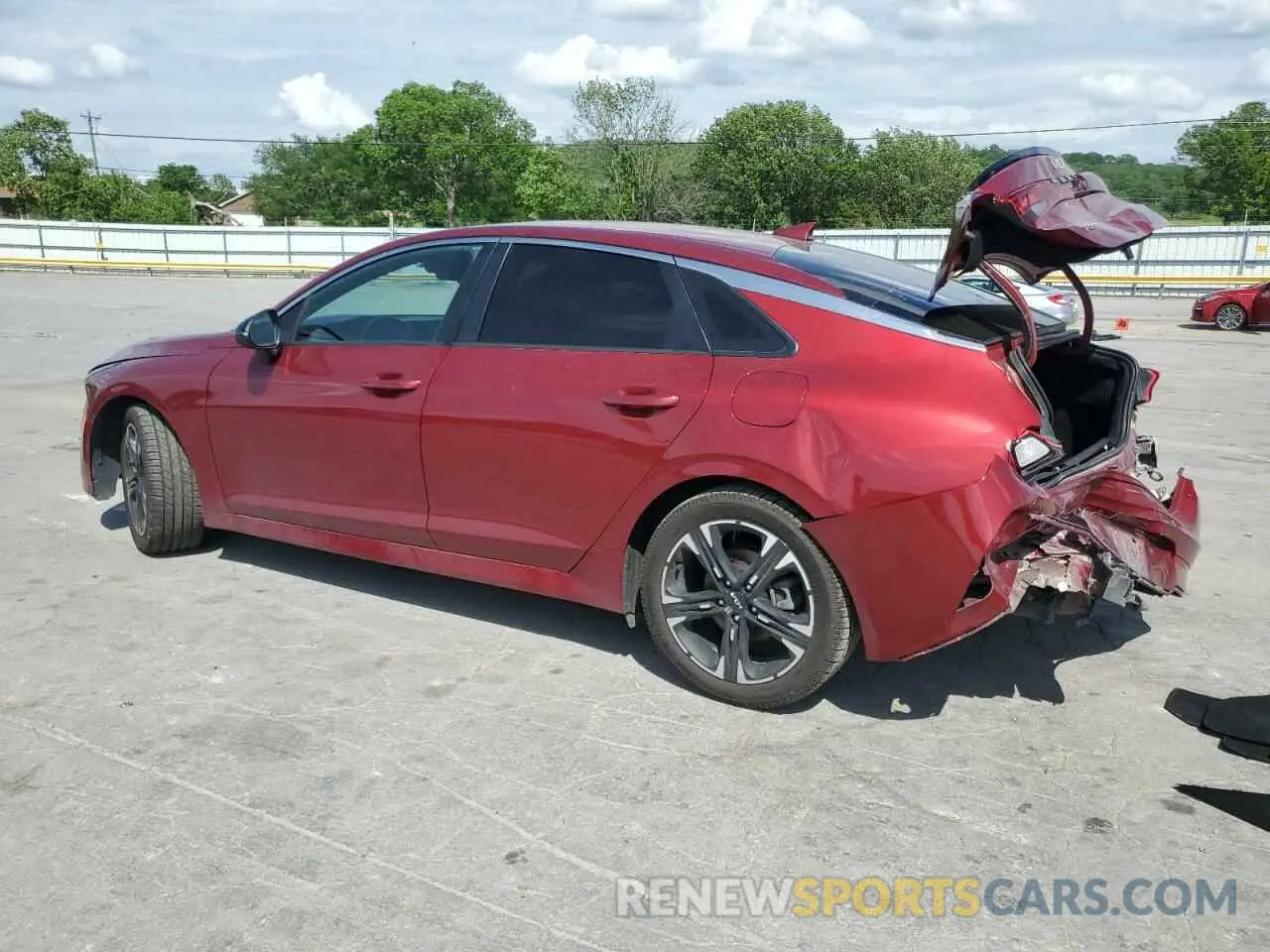 2 Photograph of a damaged car 5XXG64J26NG090135 KIA K5 2022