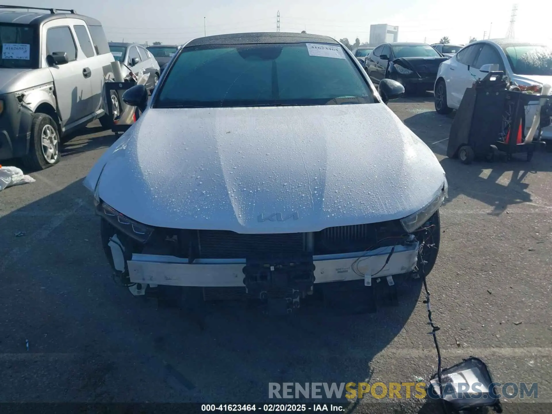 13 Photograph of a damaged car 5XXG64J26NG103451 KIA K5 2022