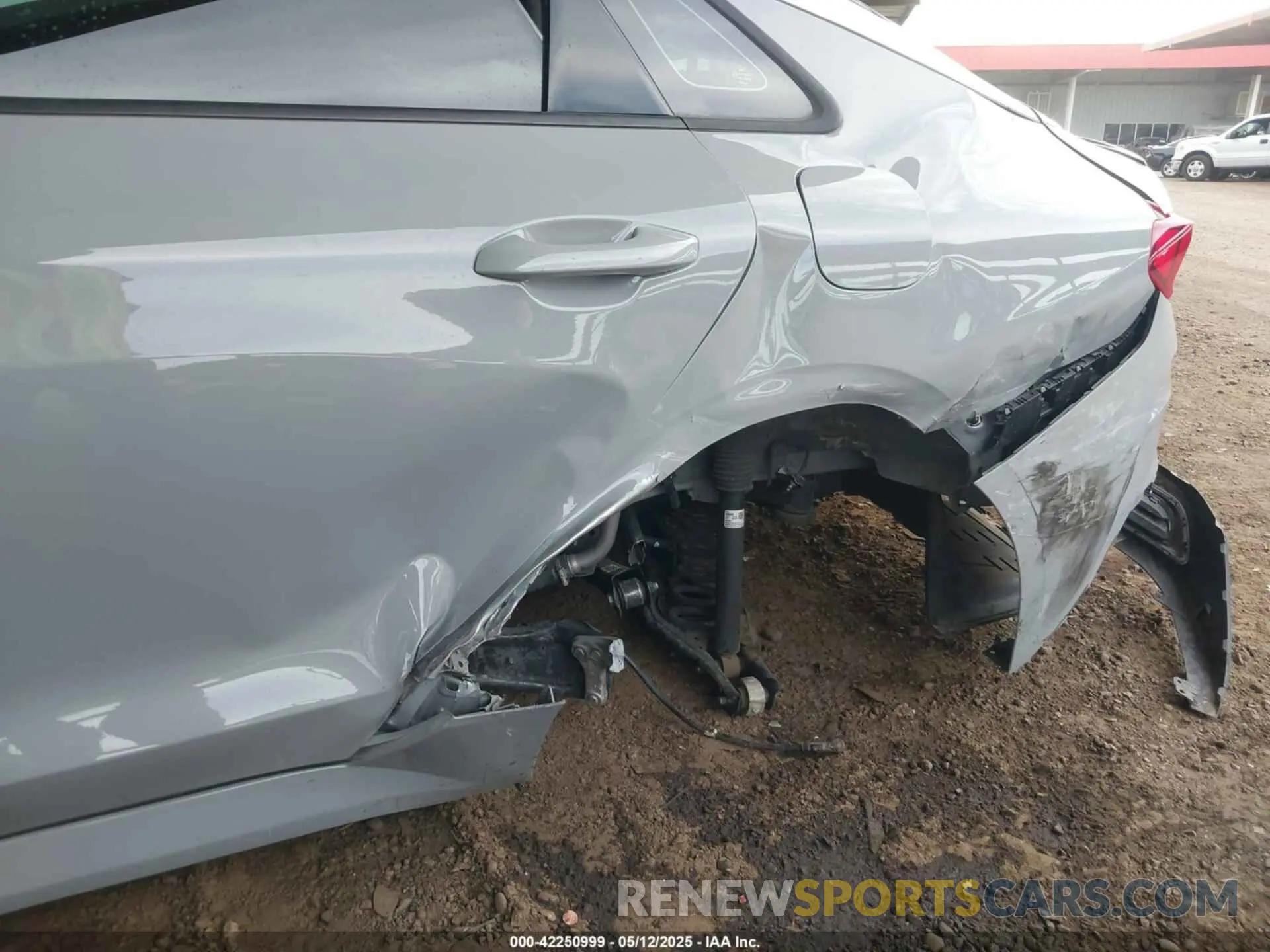6 Photograph of a damaged car 5XXG64J26NG125658 KIA K5 2022