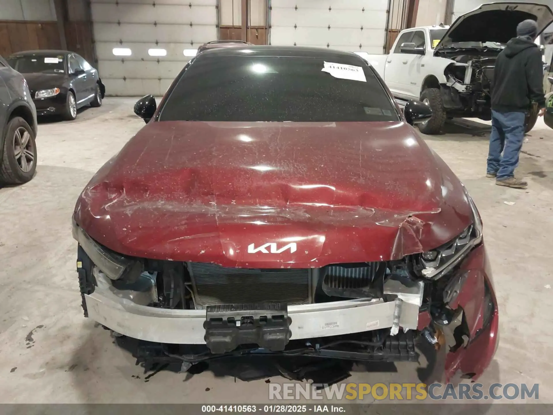 12 Photograph of a damaged car 5XXG64J26NG132254 KIA K5 2022