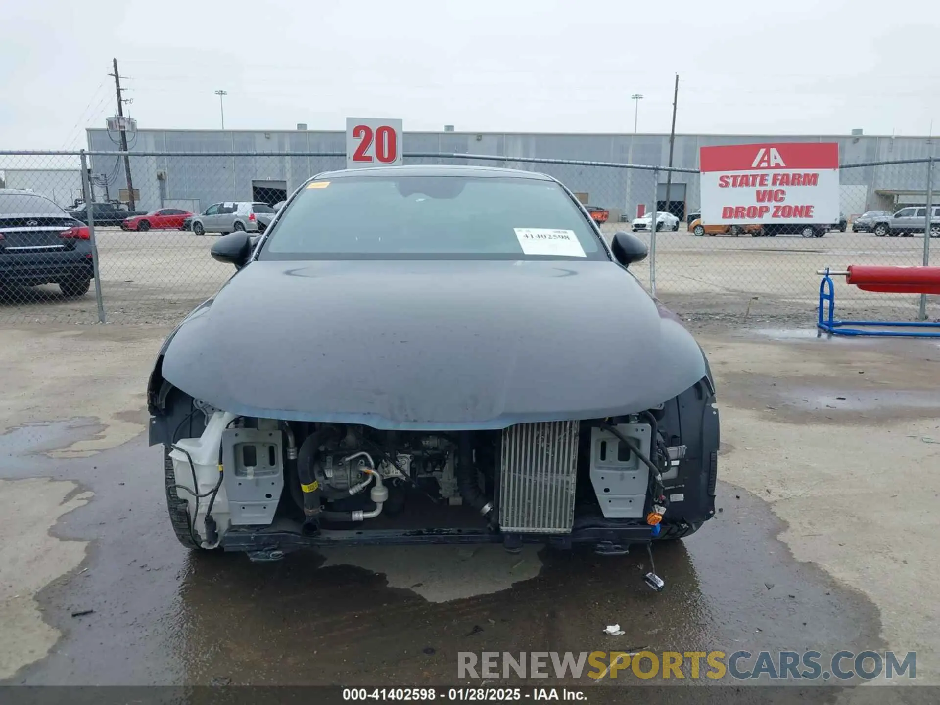 13 Photograph of a damaged car 5XXG64J27NG108982 KIA K5 2022