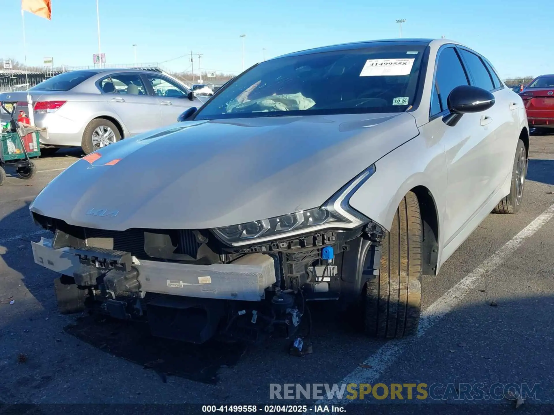 2 Photograph of a damaged car 5XXG64J27NG109923 KIA K5 2022