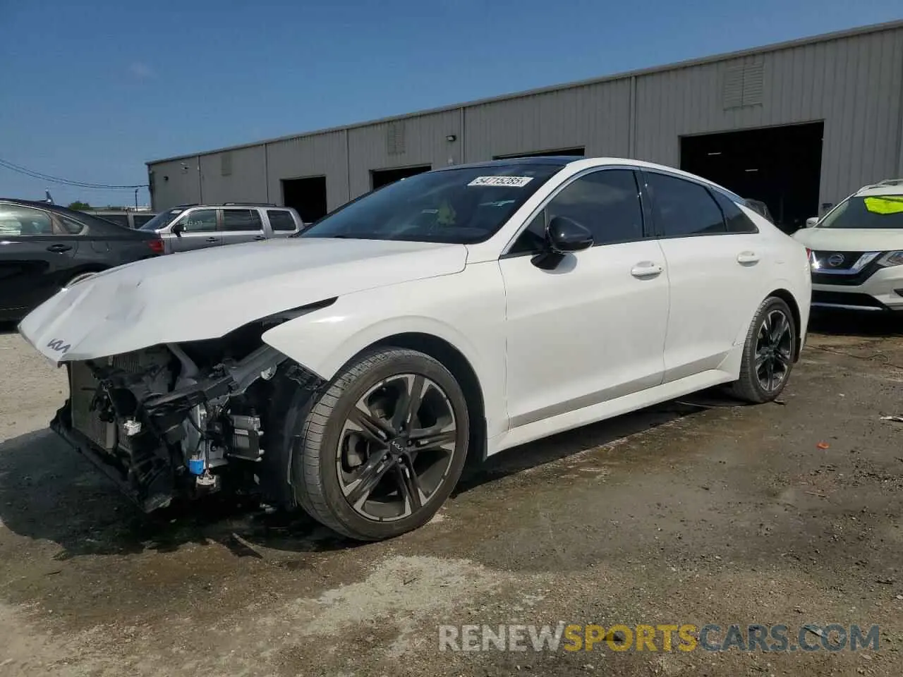 1 Photograph of a damaged car 5XXG64J27NG127872 KIA K5 2022