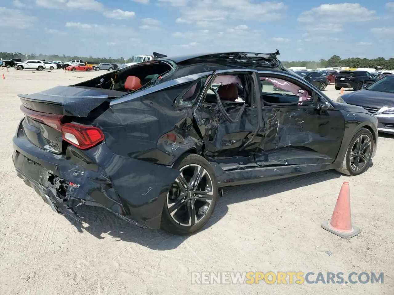 3 Photograph of a damaged car 5XXG64J27NG130545 KIA K5 2022