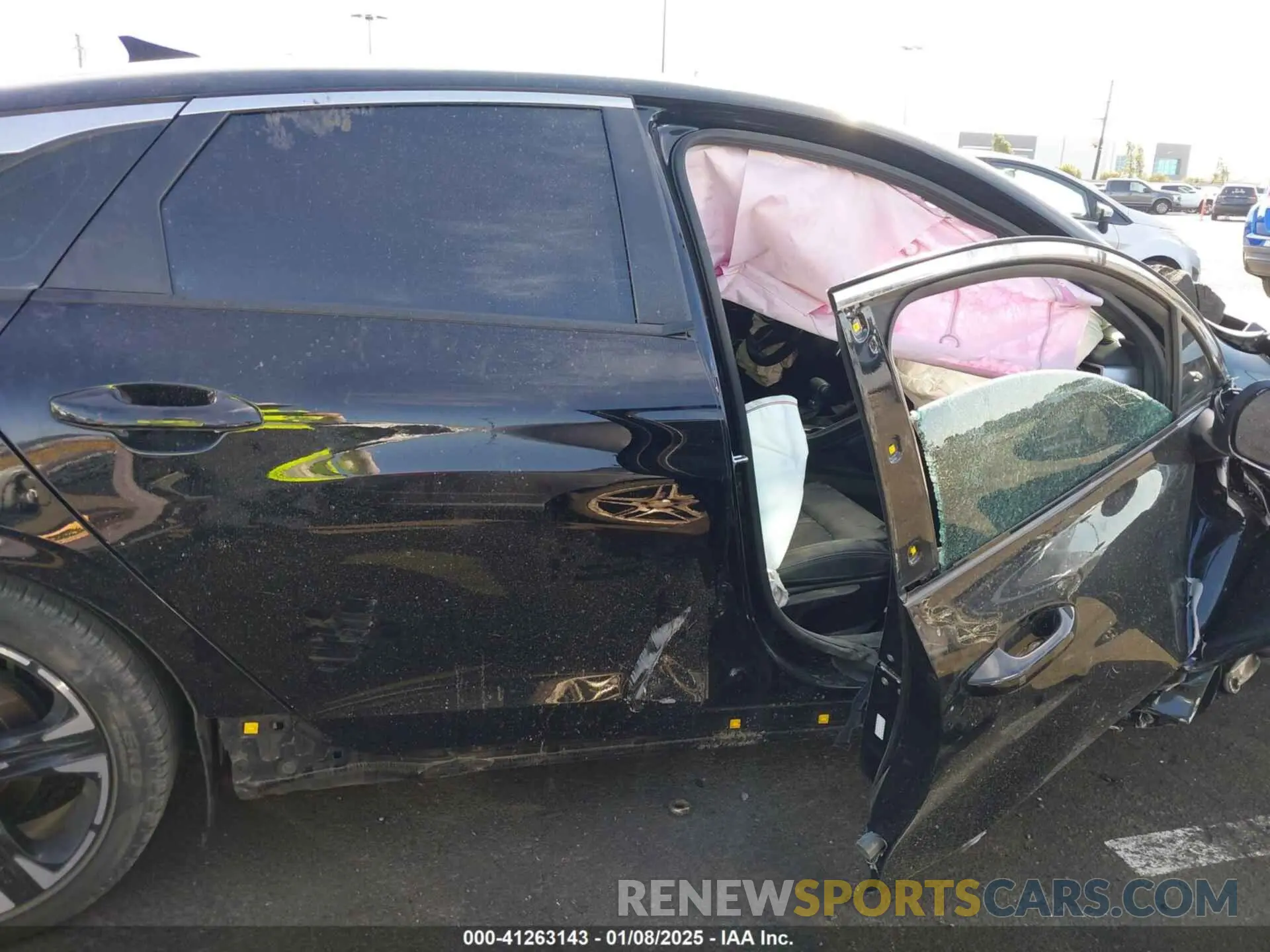 13 Photograph of a damaged car 5XXG64J27NG143389 KIA K5 2022