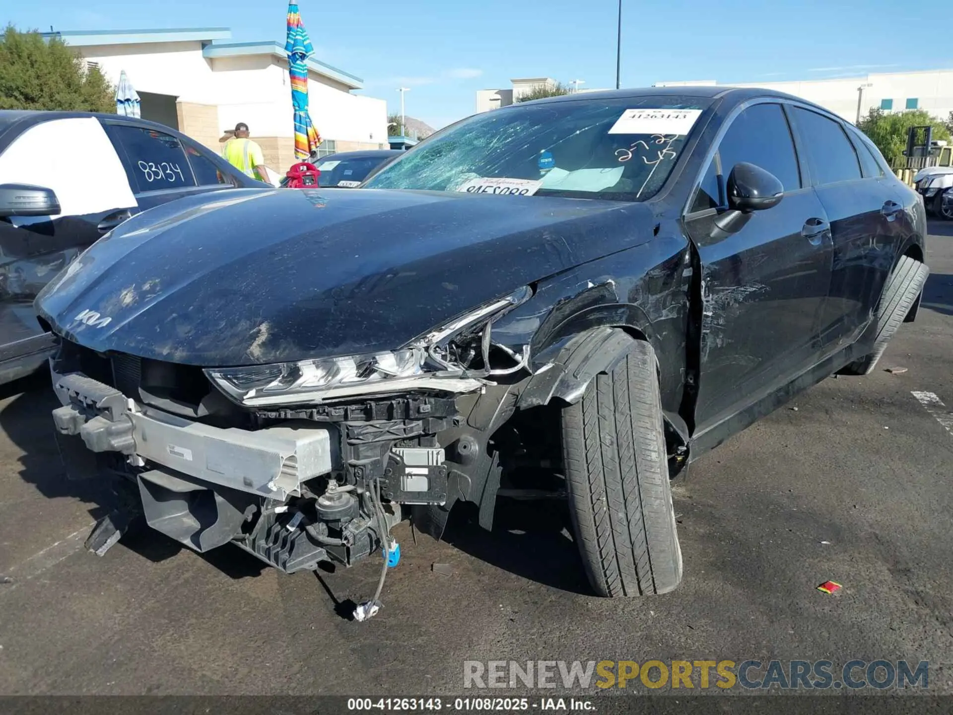 2 Photograph of a damaged car 5XXG64J27NG143389 KIA K5 2022