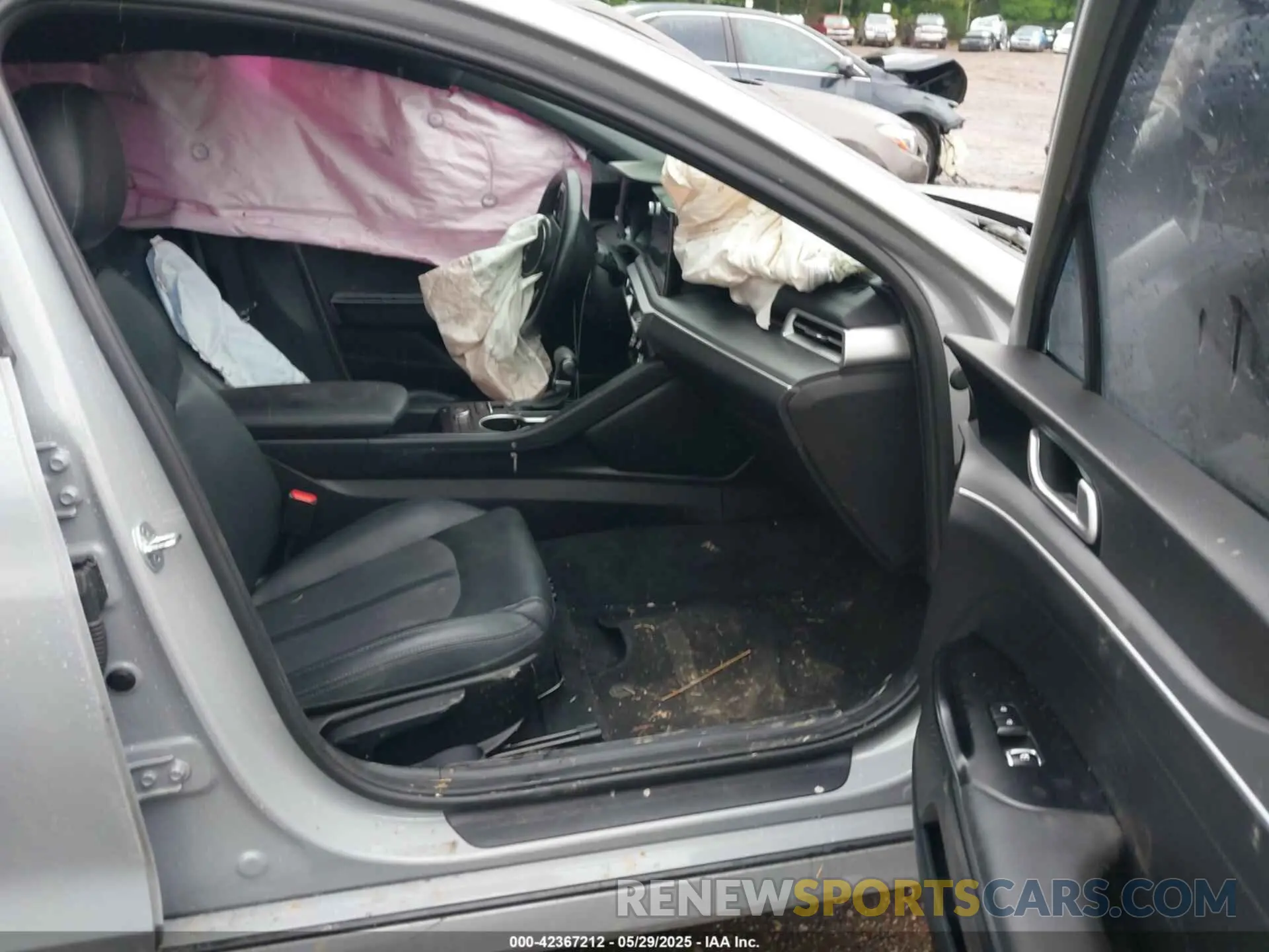 5 Photograph of a damaged car 5XXG64J27NG163268 KIA K5 2022