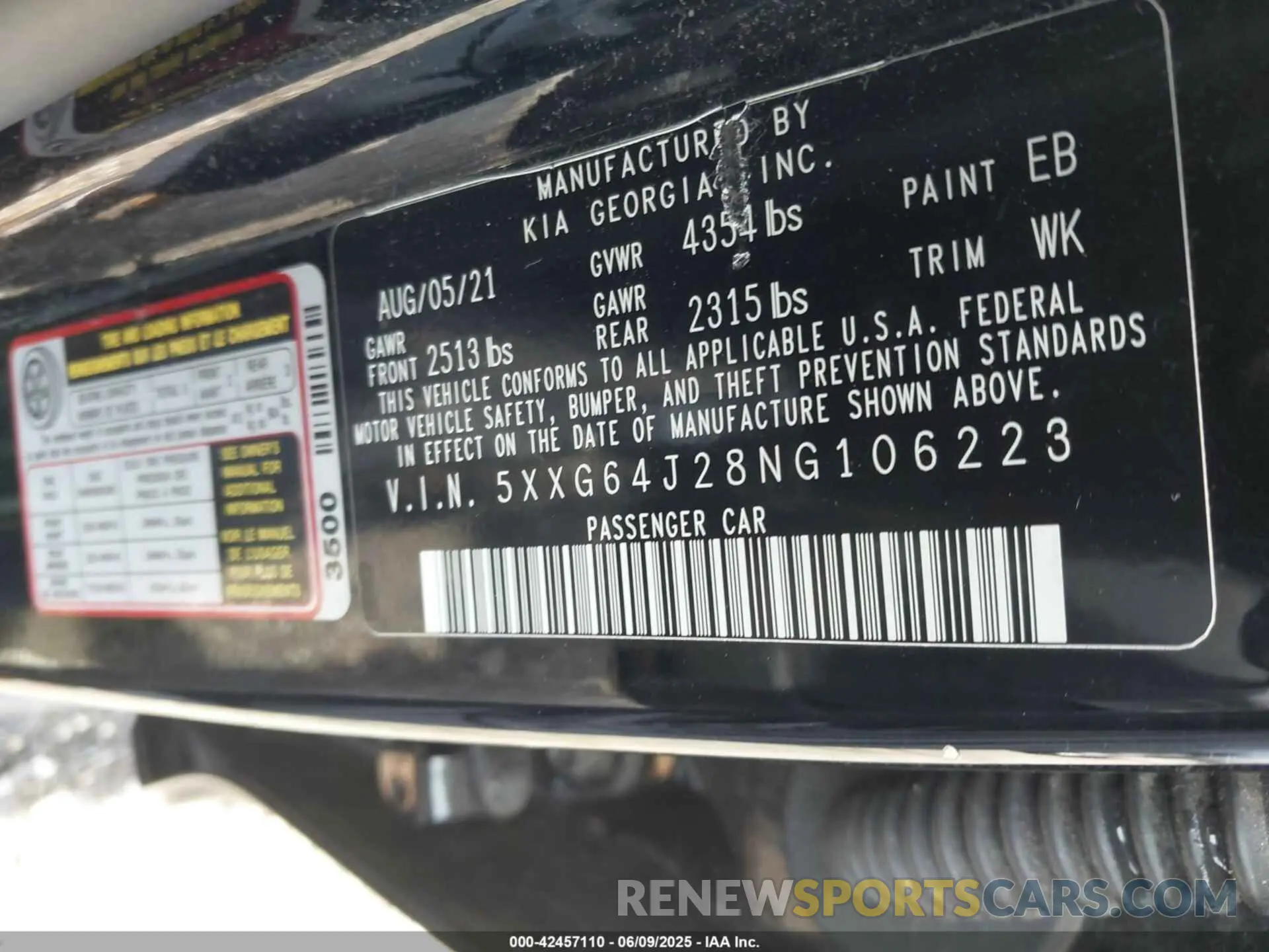 9 Photograph of a damaged car 5XXG64J28NG106223 KIA K5 2022