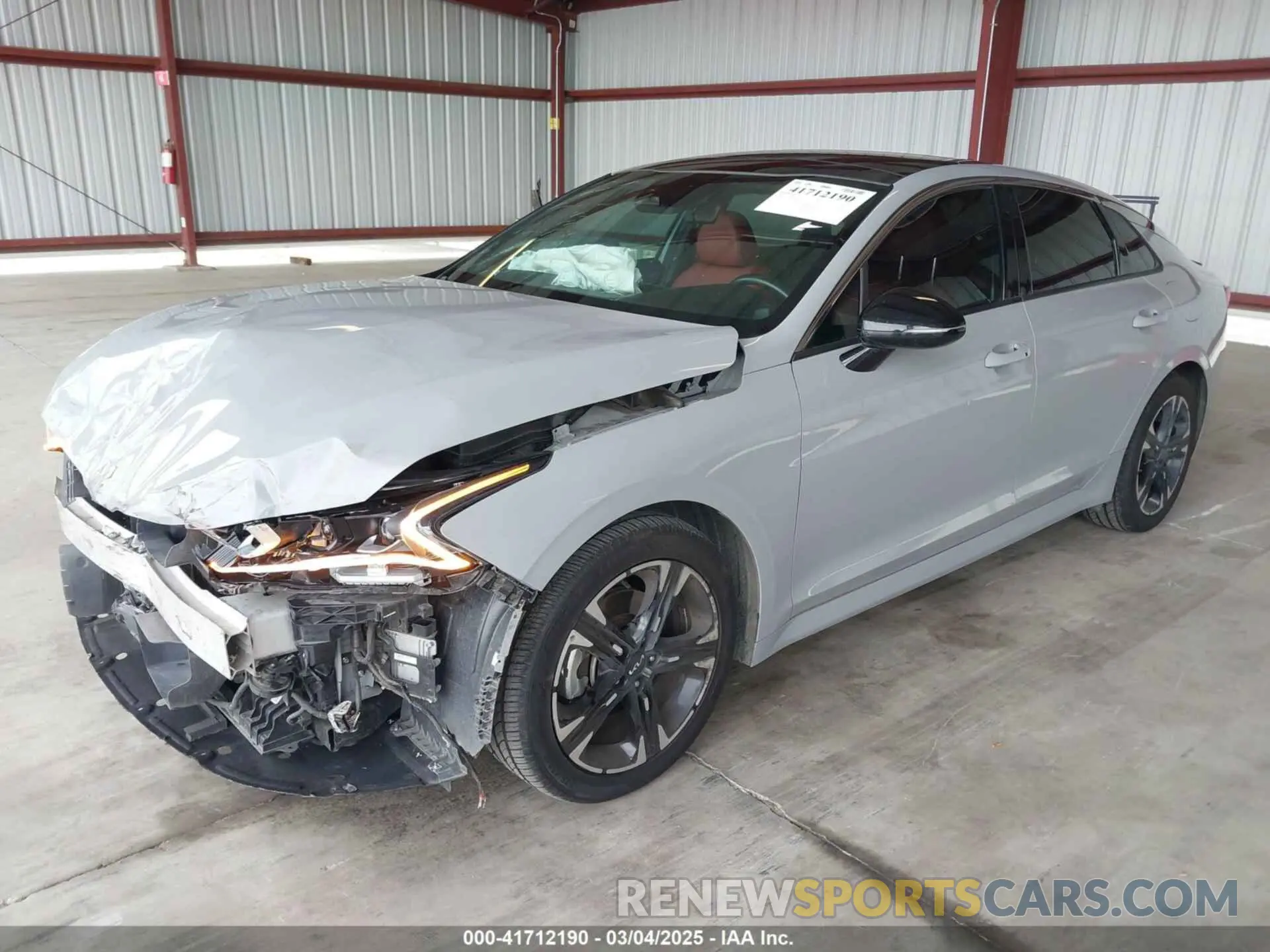 2 Photograph of a damaged car 5XXG64J28NG116895 KIA K5 2022
