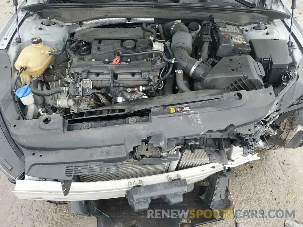 11 Photograph of a damaged car 5XXG64J28NG118517 KIA K5 2022