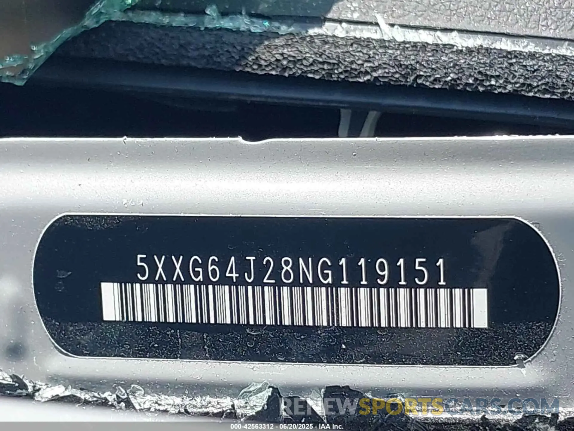 9 Photograph of a damaged car 5XXG64J28NG119151 KIA K5 2022