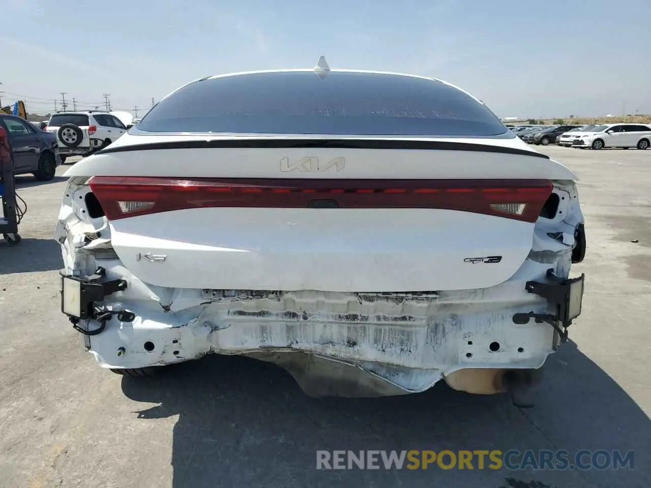 6 Photograph of a damaged car 5XXG64J28NG122292 KIA K5 2022