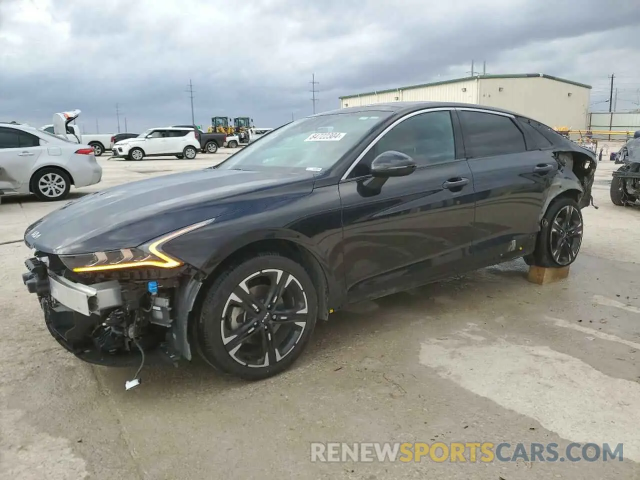 1 Photograph of a damaged car 5XXG64J28NG131350 KIA K5 2022