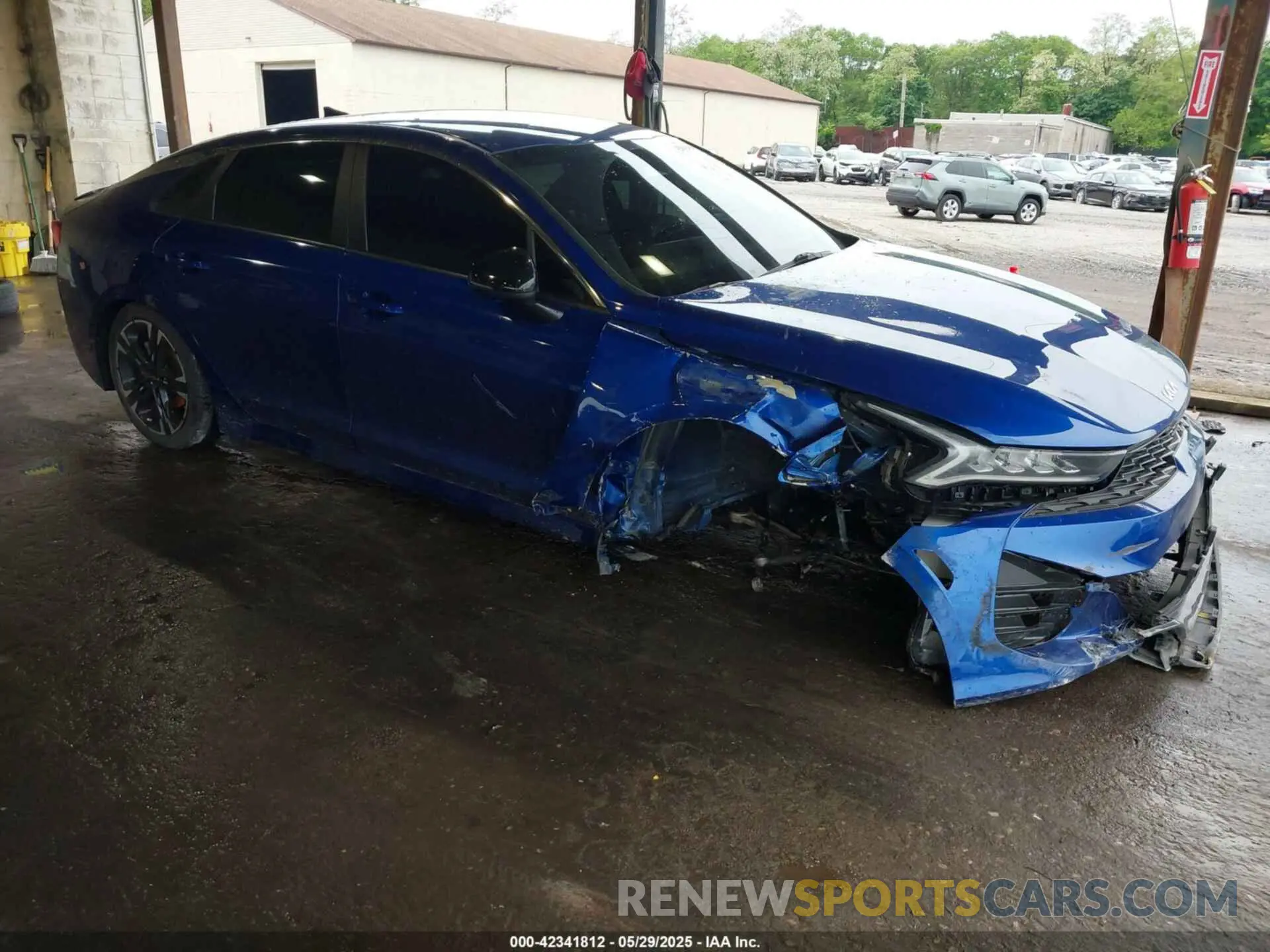 1 Photograph of a damaged car 5XXG64J28NG135866 KIA K5 2022