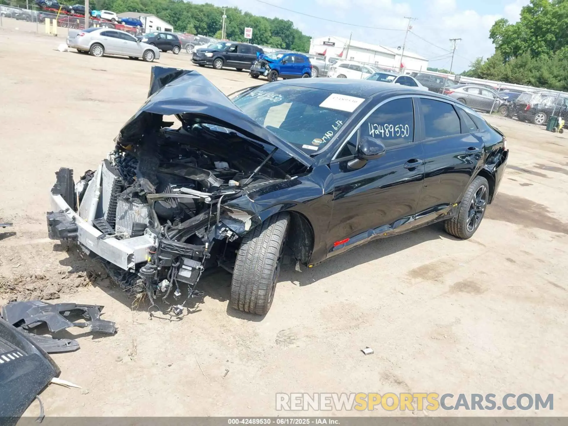 2 Photograph of a damaged car 5XXG64J29NG091540 KIA K5 2022