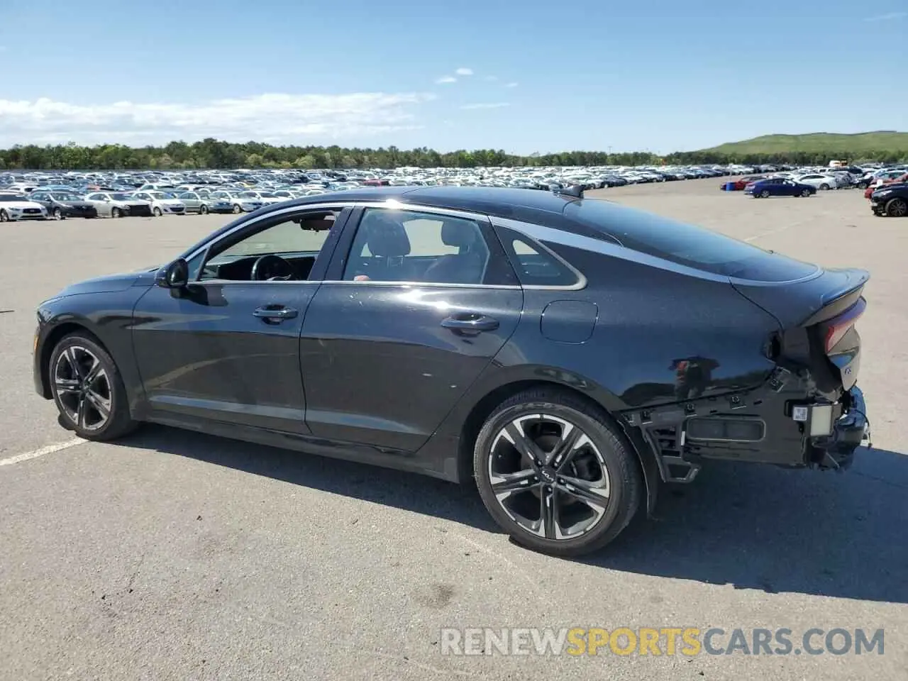 2 Photograph of a damaged car 5XXG64J29NG101743 KIA K5 2022