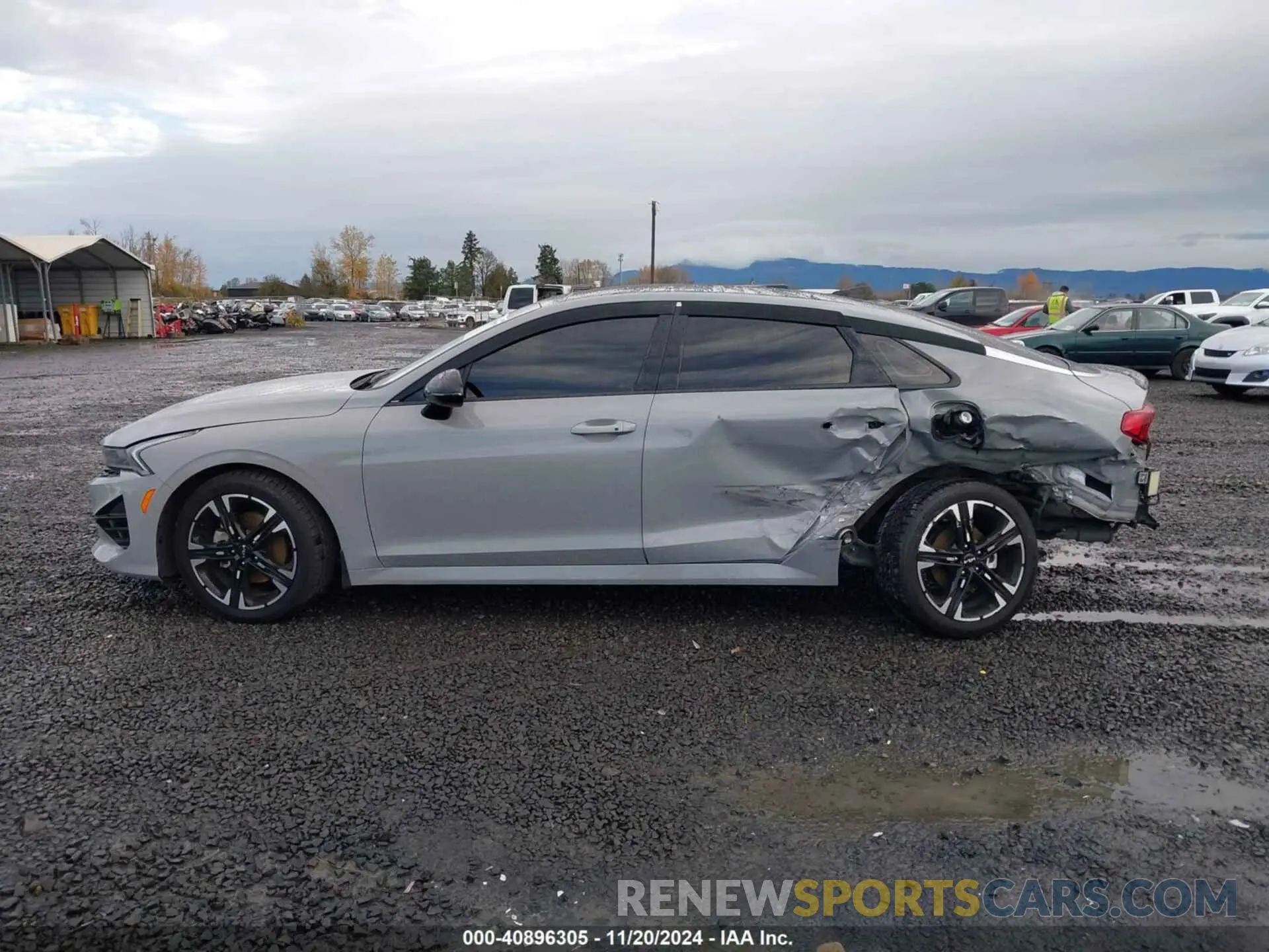 15 Photograph of a damaged car 5XXG64J29NG120146 KIA K5 2022