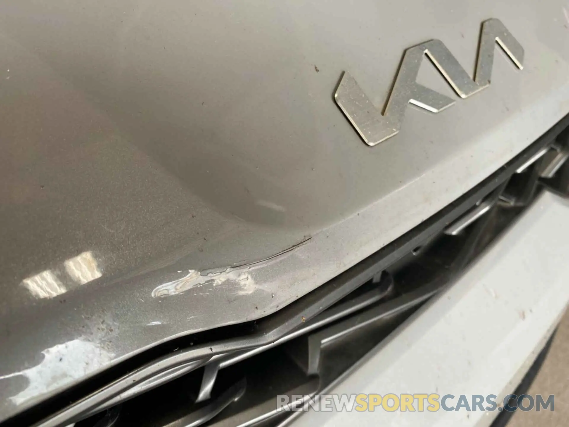 16 Photograph of a damaged car 5XXG64J29NG123130 KIA K5 2022