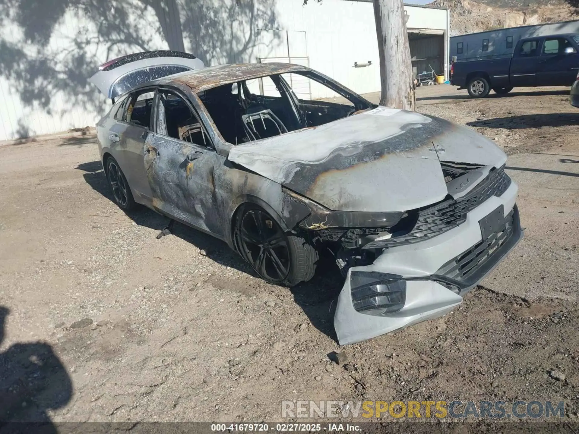 1 Photograph of a damaged car 5XXG64J29NG124911 KIA K5 2022