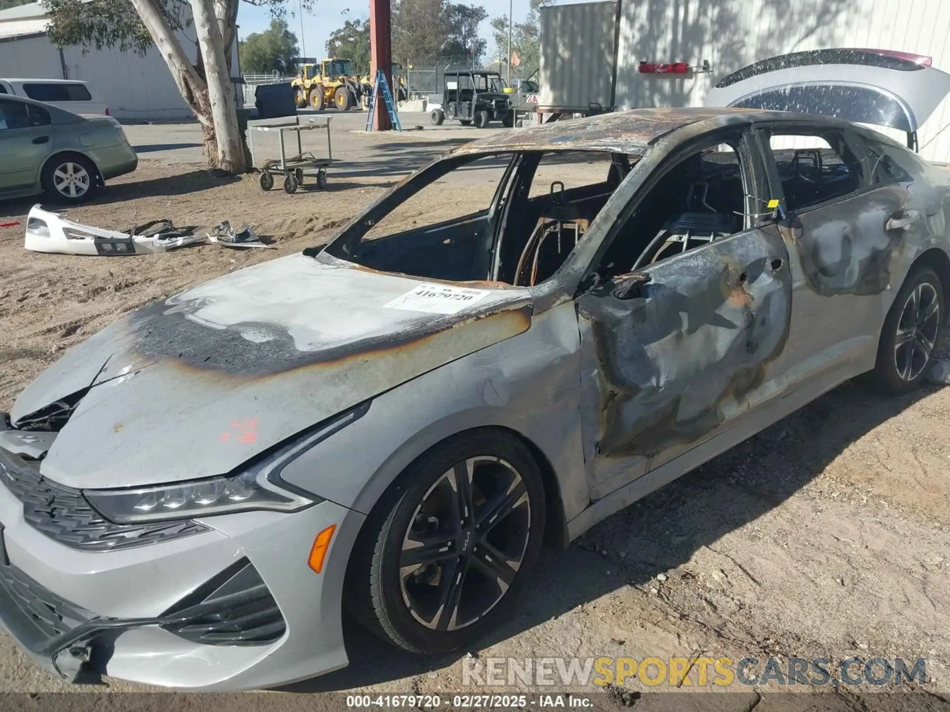6 Photograph of a damaged car 5XXG64J29NG124911 KIA K5 2022