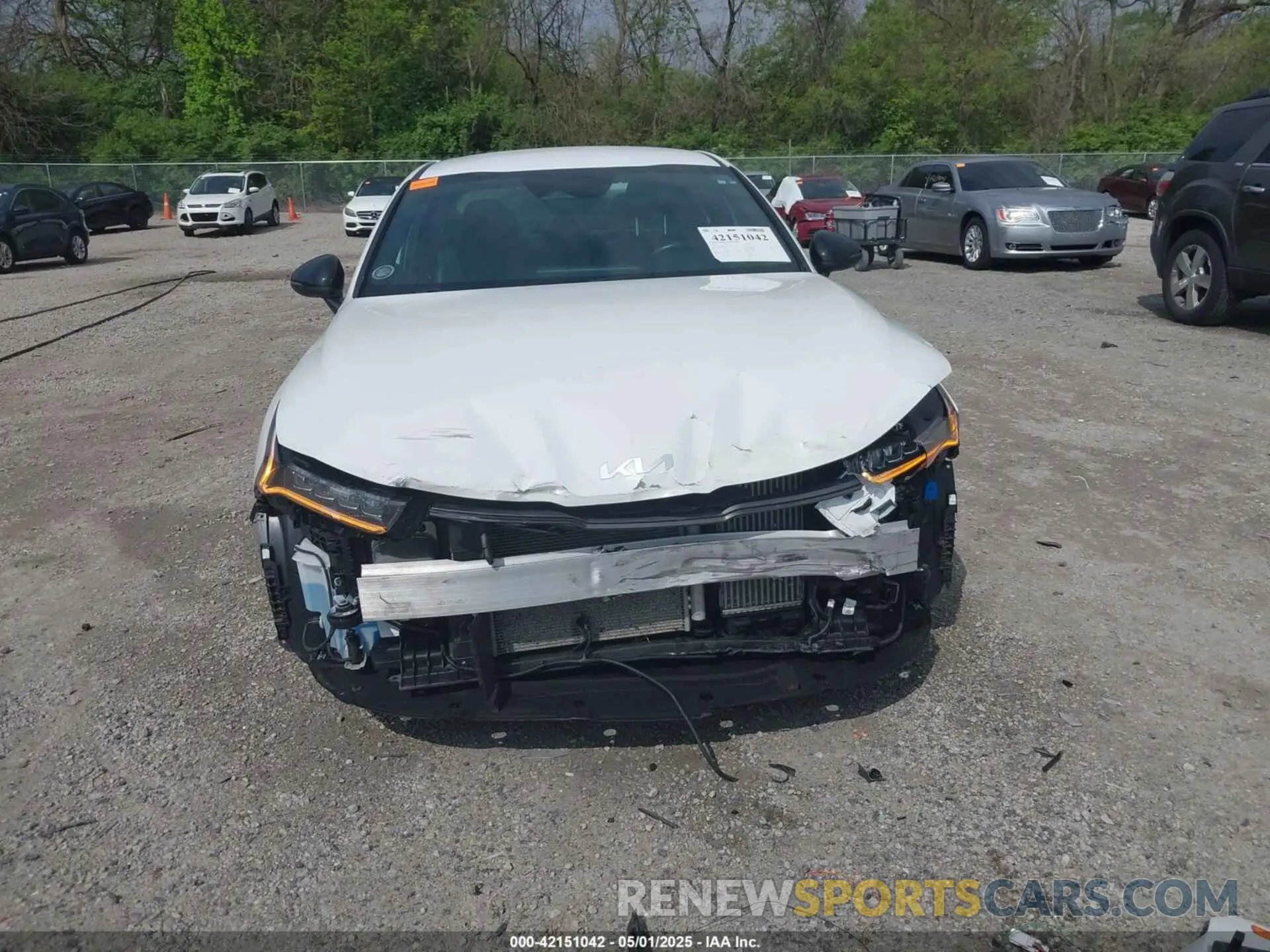 13 Photograph of a damaged car 5XXG64J29NG139277 KIA K5 2022