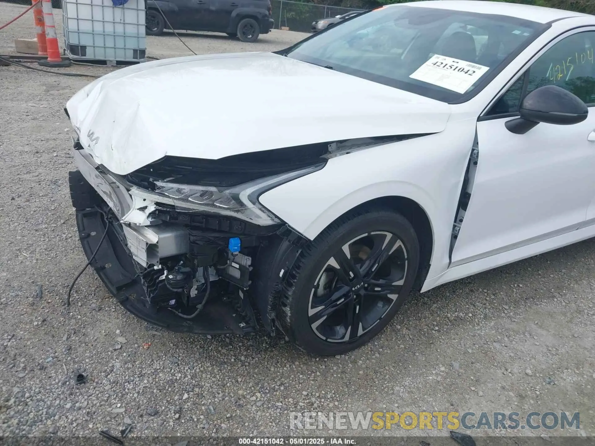 18 Photograph of a damaged car 5XXG64J29NG139277 KIA K5 2022