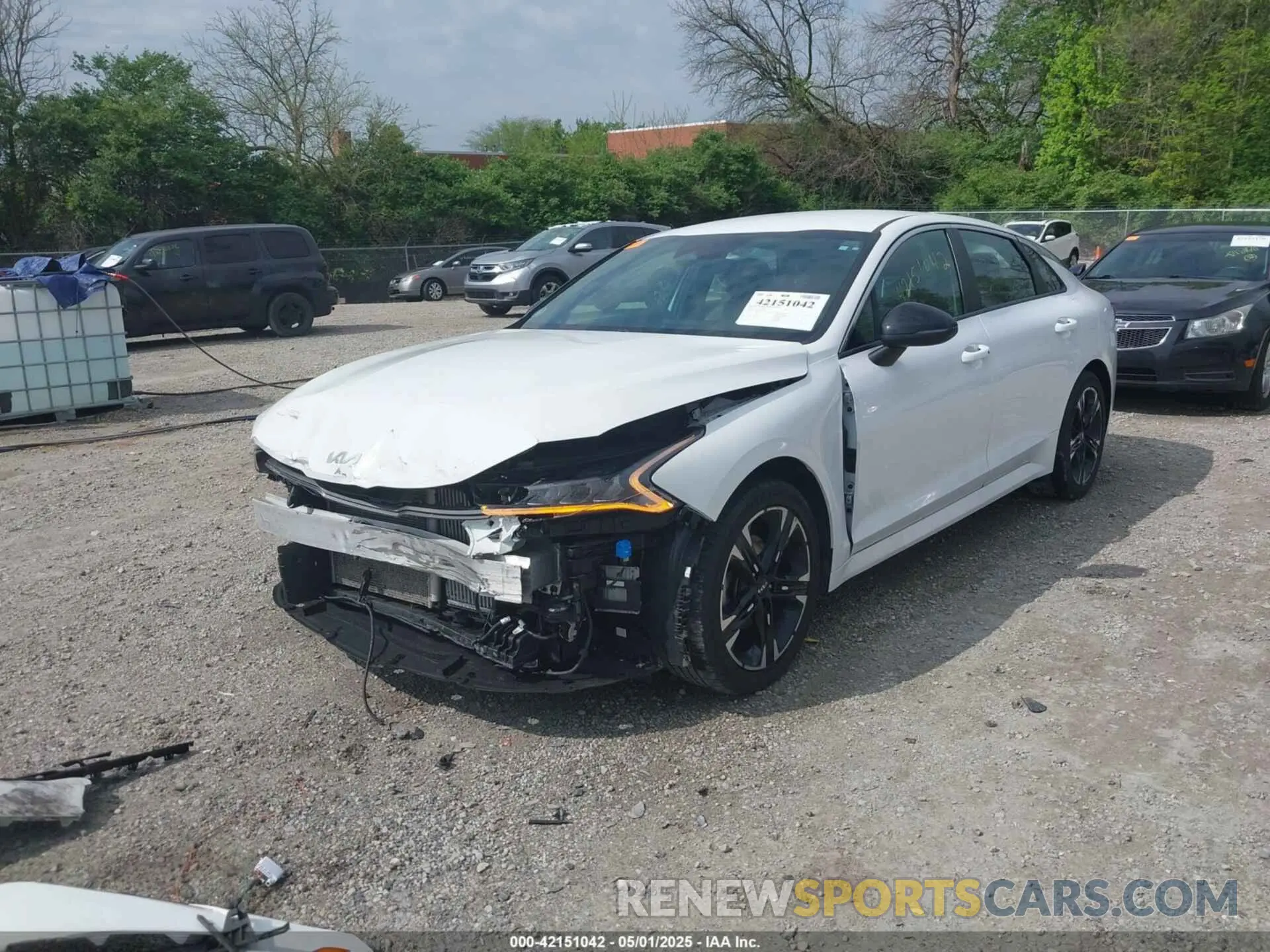 2 Photograph of a damaged car 5XXG64J29NG139277 KIA K5 2022