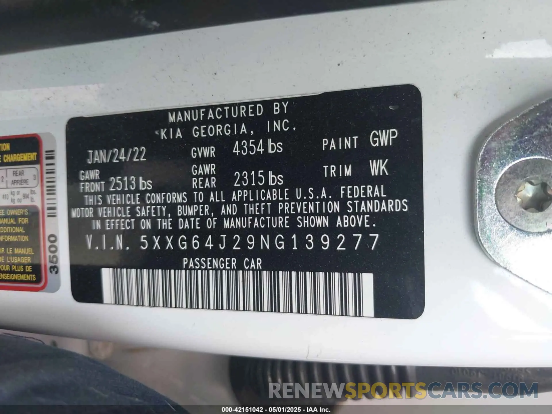 9 Photograph of a damaged car 5XXG64J29NG139277 KIA K5 2022