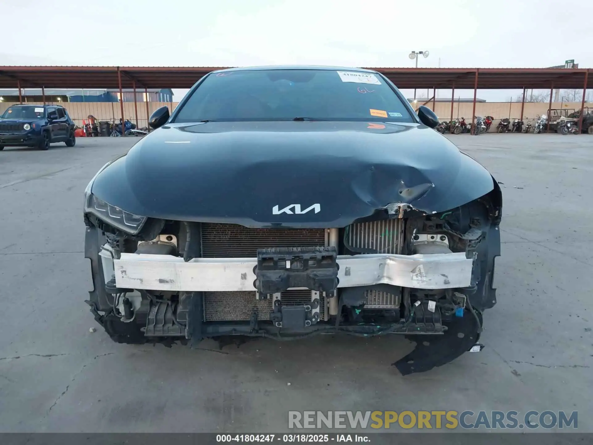 13 Photograph of a damaged car 5XXG64J2XNG104053 KIA K5 2022