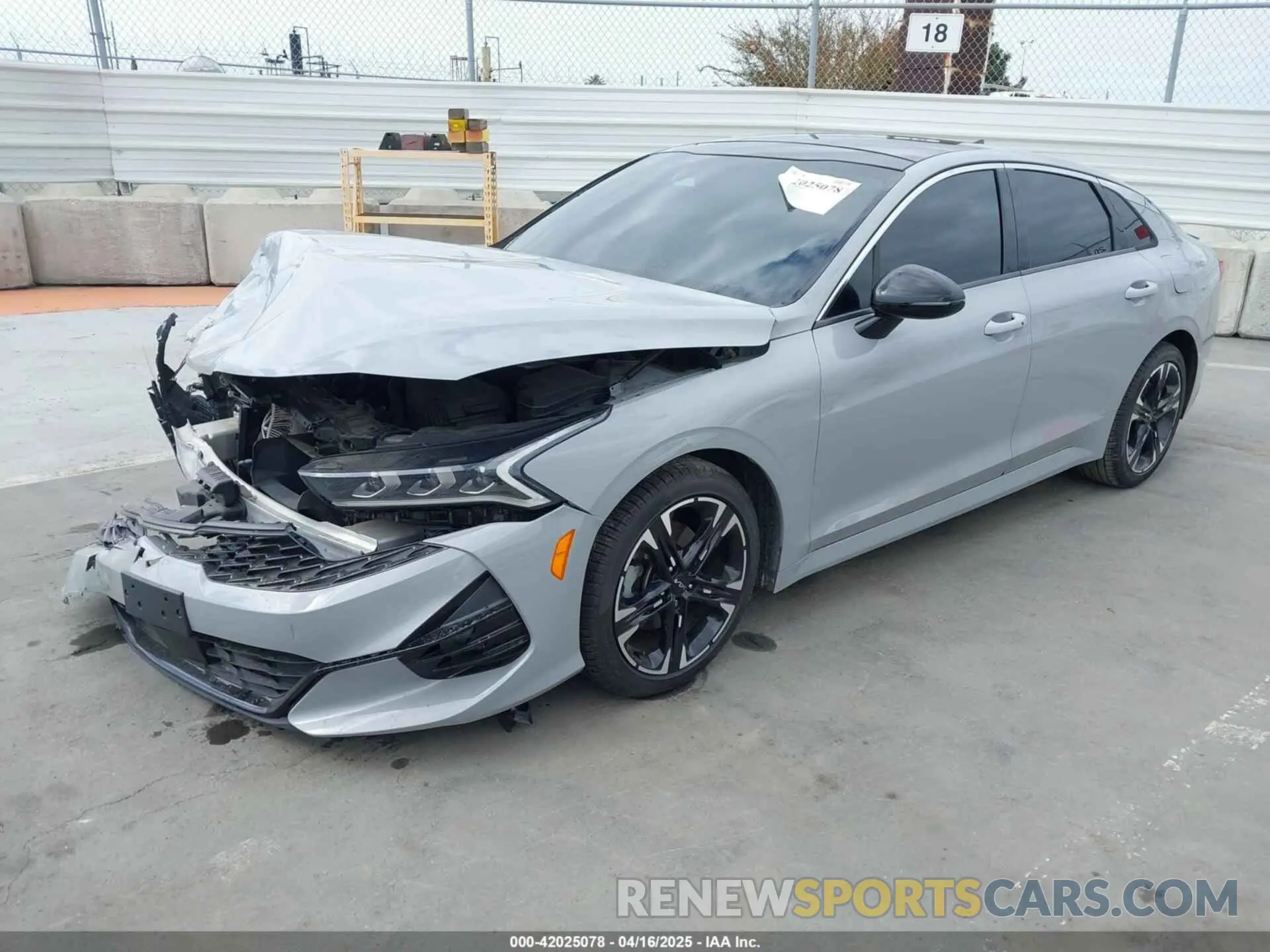 2 Photograph of a damaged car 5XXG64J2XNG108720 KIA K5 2022