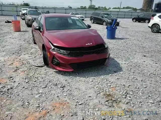 11 Photograph of a damaged car 5XXG64J2XNG143211 KIA K5 2022