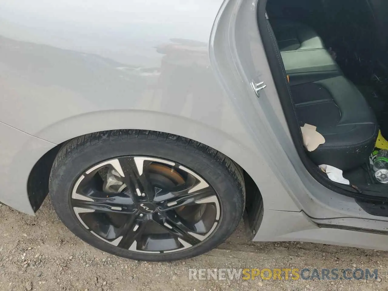 12 Photograph of a damaged car 5XXG64J2XNG149610 KIA K5 2022