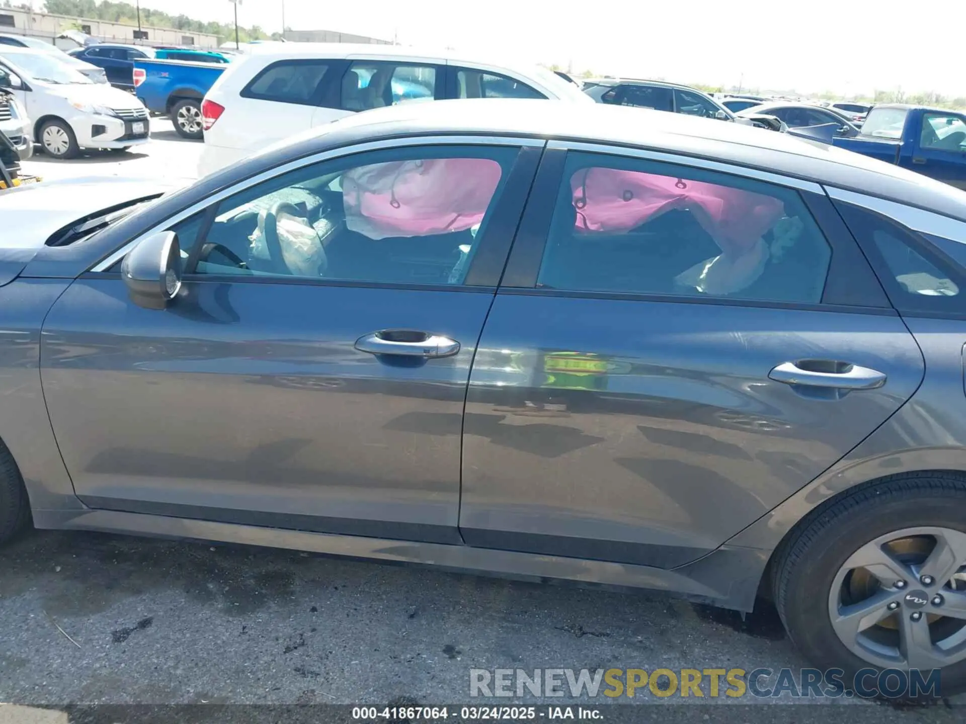 14 Photograph of a damaged car 5XXG14J21PG217150 KIA K5 2023
