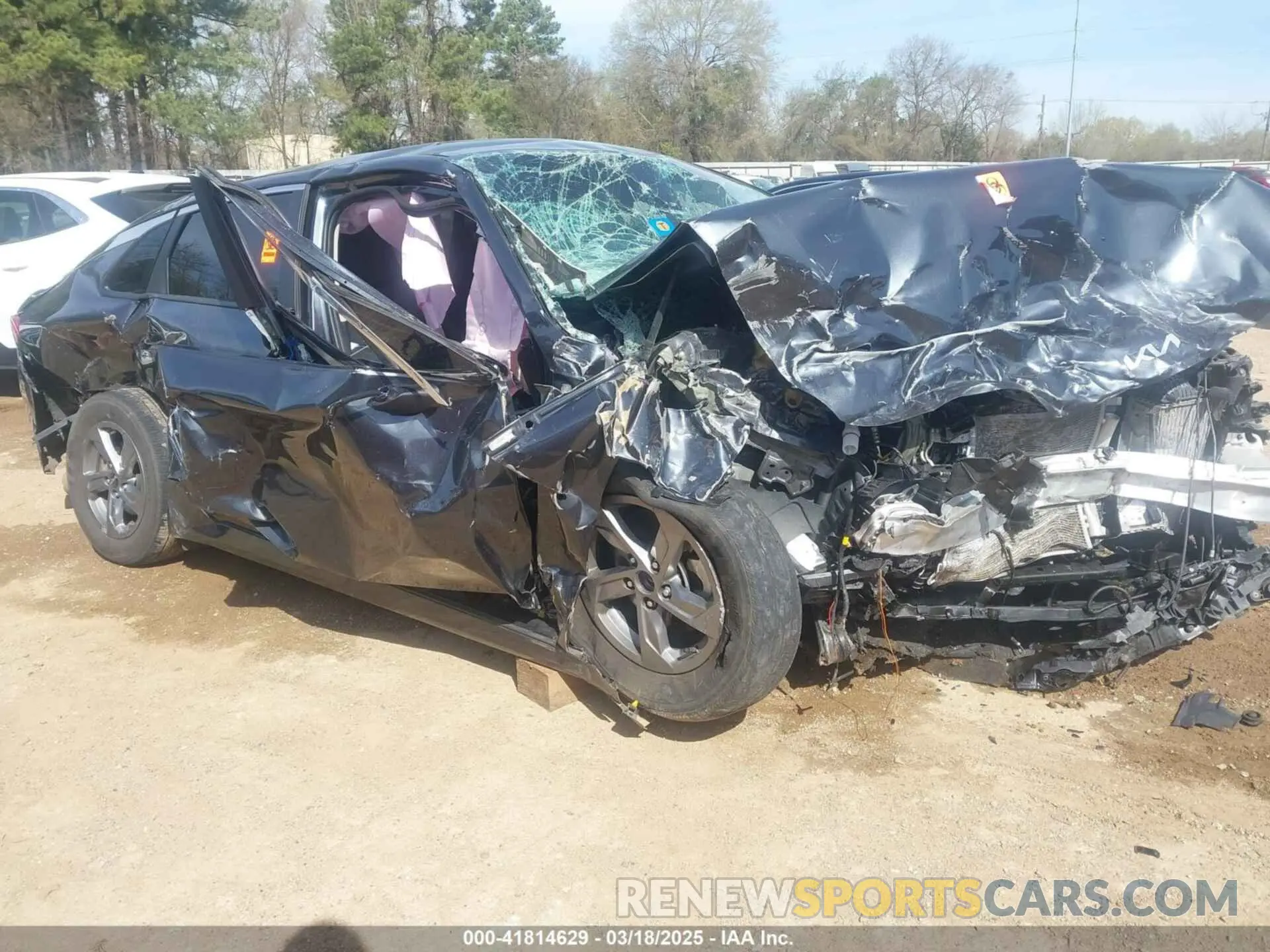 1 Photograph of a damaged car 5XXG14J22PG177290 KIA K5 2023