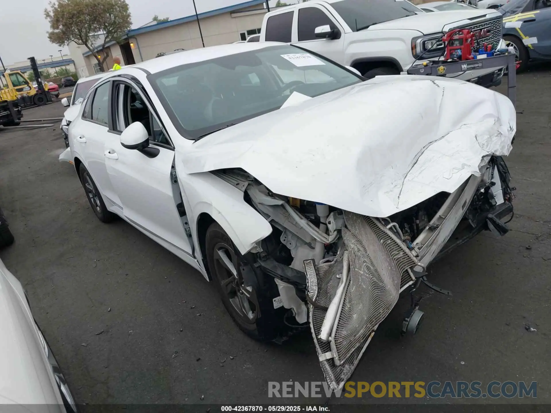 1 Photograph of a damaged car 5XXG14J22PG178570 KIA K5 2023