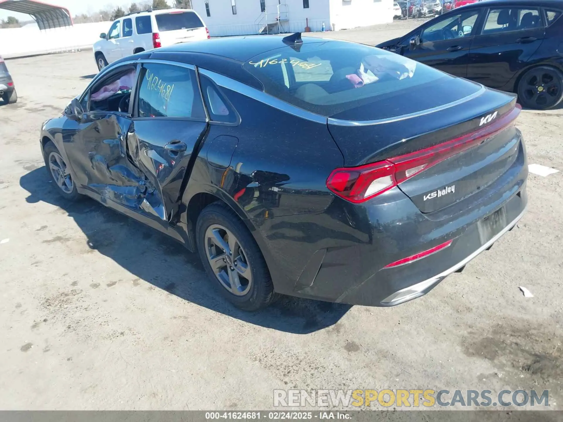 3 Photograph of a damaged car 5XXG14J22PG213009 KIA K5 2023