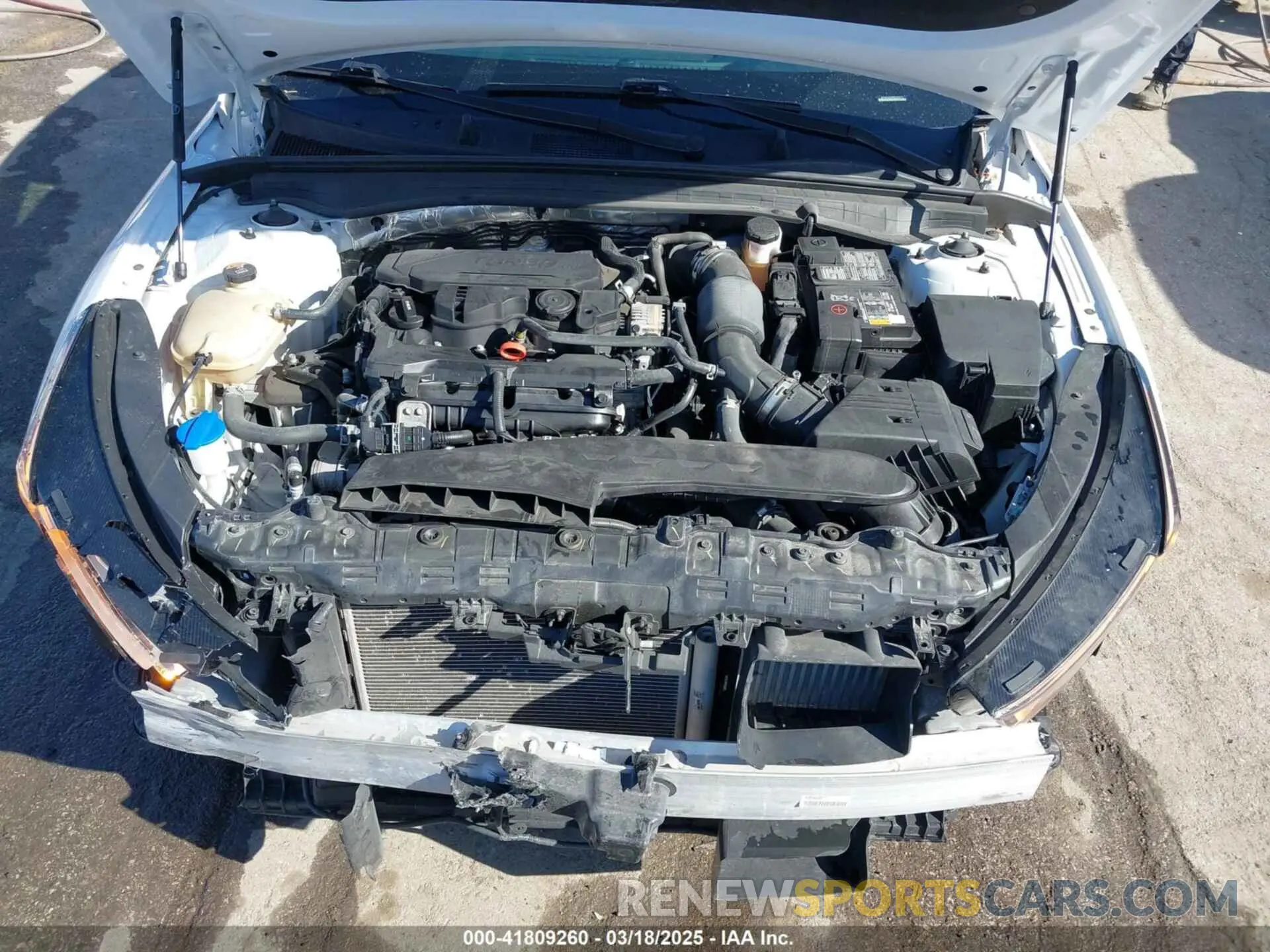 10 Photograph of a damaged car 5XXG14J2XPG220175 KIA K5 2023